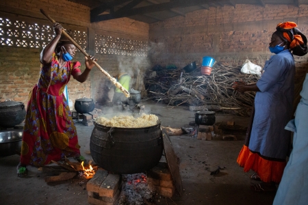 Women cooking rice in Chad
