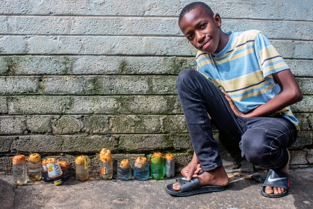 David builds his own hydroponics system in Zambia